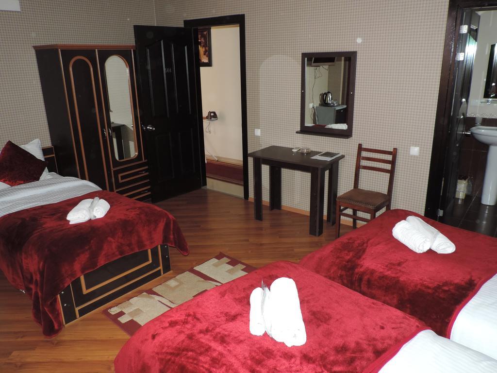 Begi Hotel Tbilisi Buitenkant foto