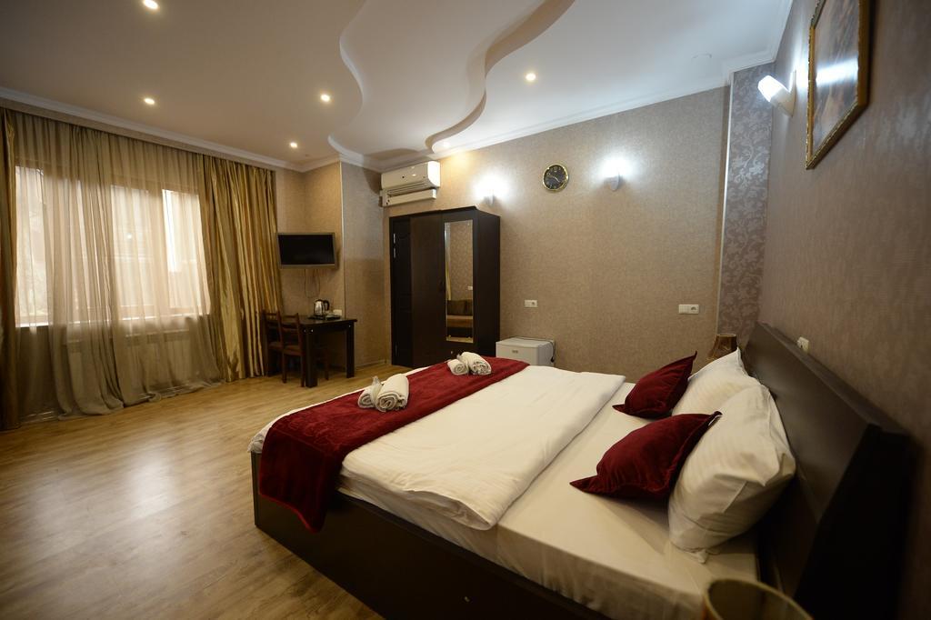 Begi Hotel Tbilisi Buitenkant foto