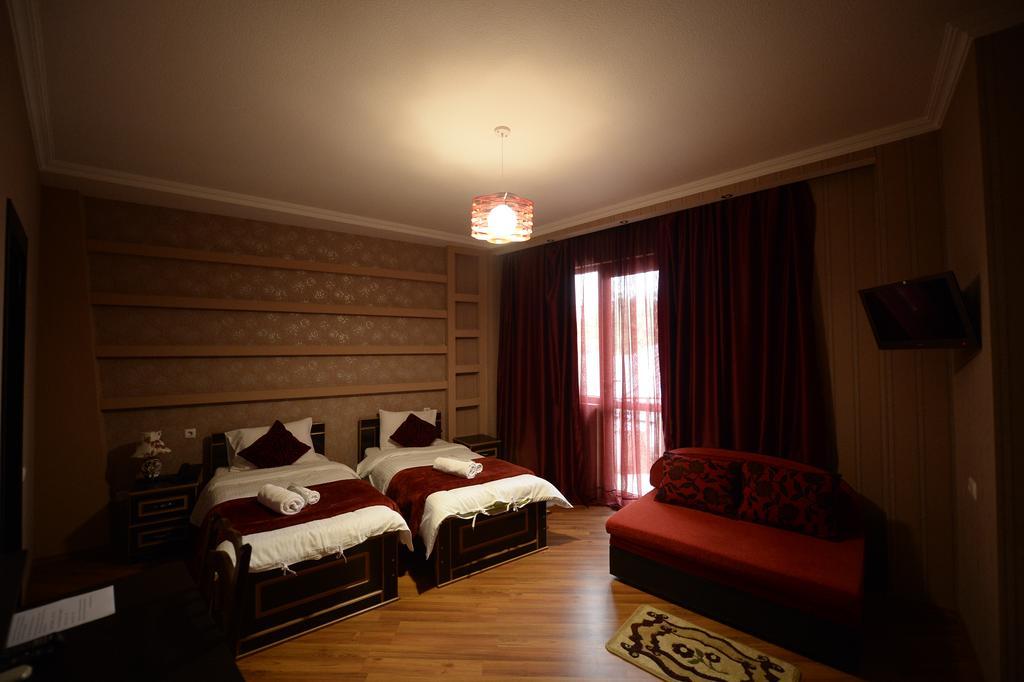 Begi Hotel Tbilisi Buitenkant foto