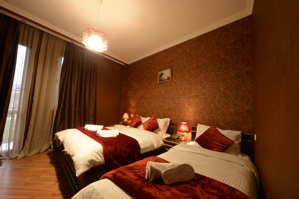 Begi Hotel Tbilisi Buitenkant foto