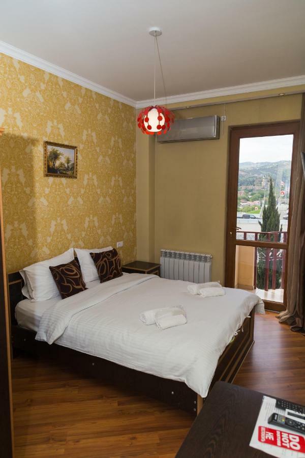 Begi Hotel Tbilisi Buitenkant foto