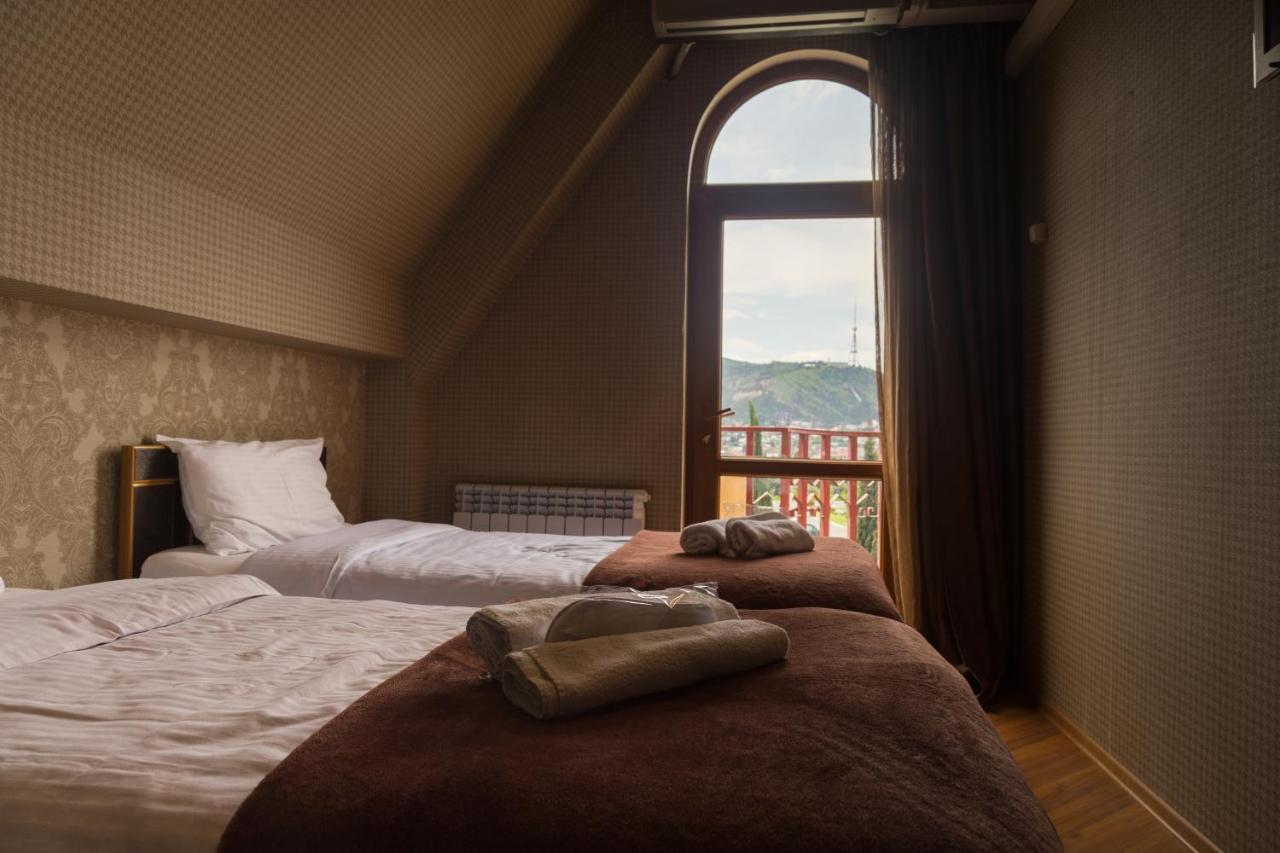 Begi Hotel Tbilisi Buitenkant foto