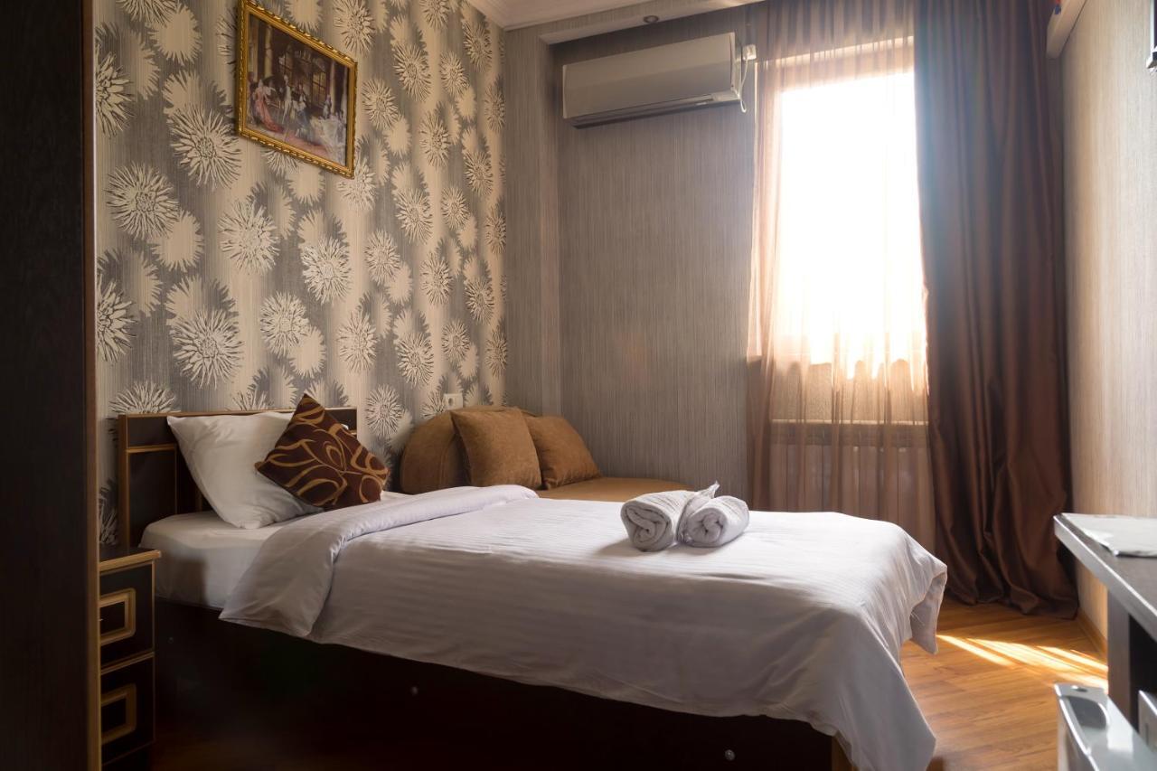 Begi Hotel Tbilisi Buitenkant foto