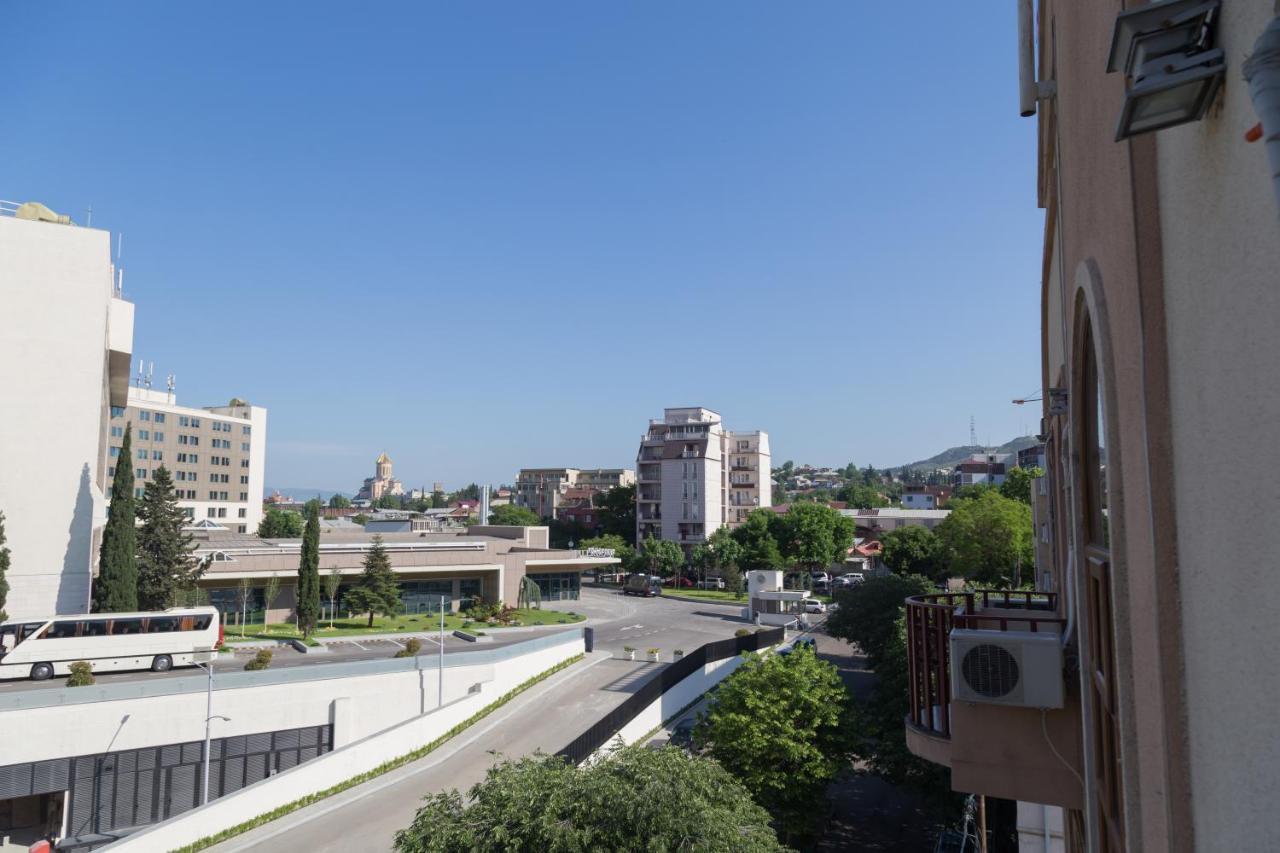 Begi Hotel Tbilisi Buitenkant foto